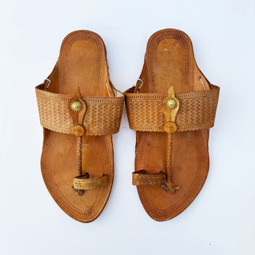 Pasted Button Pivala Patta