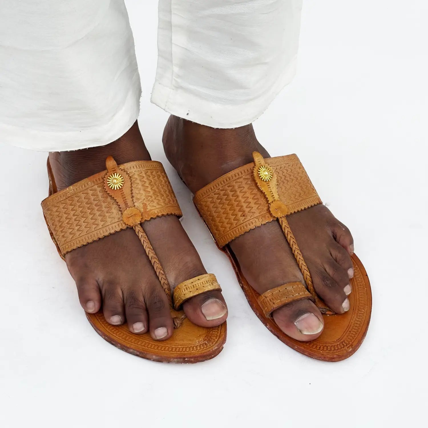 Pasted Button Pivala Patta