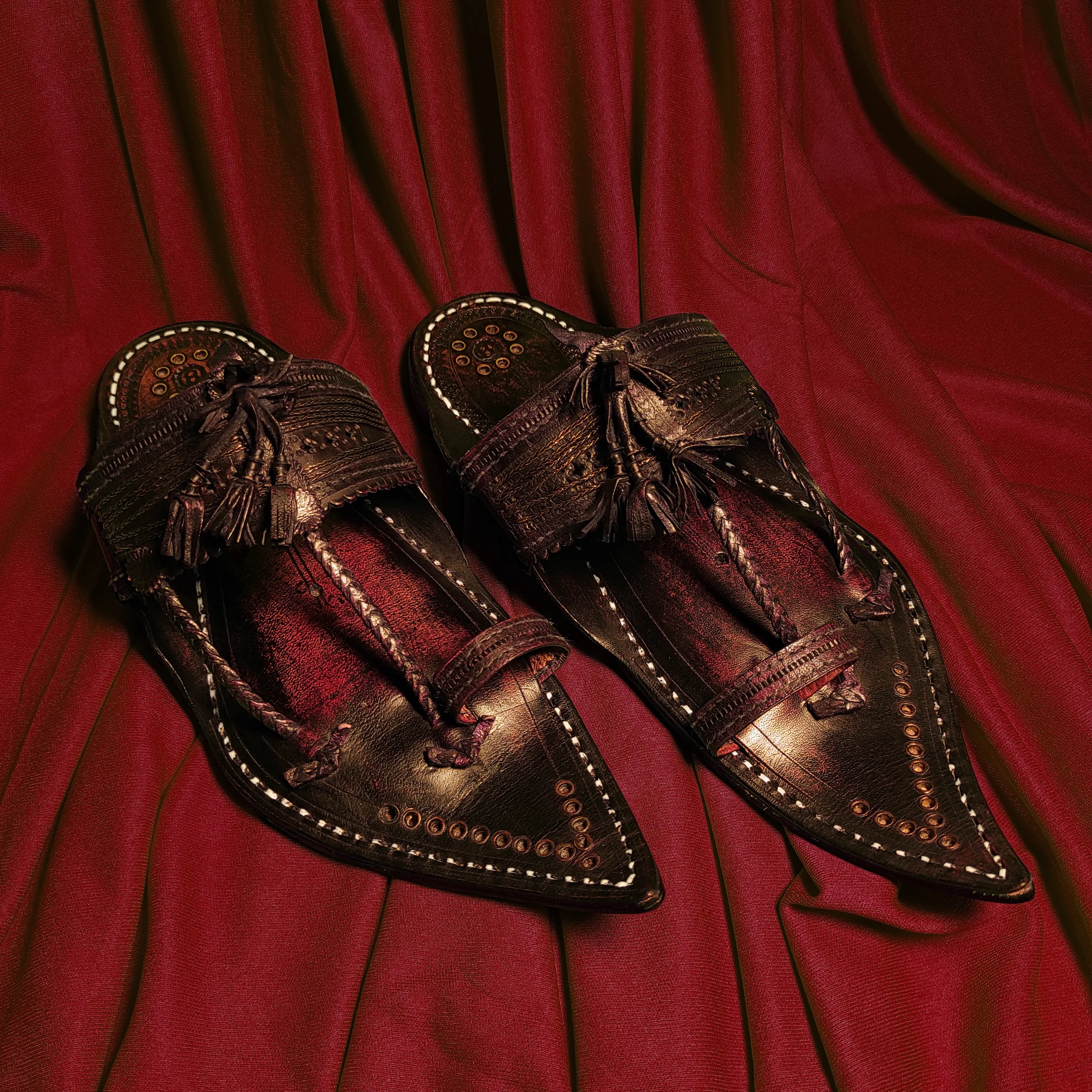 PAAYTAAN® - TOKWALI BLACK KAPSHI™