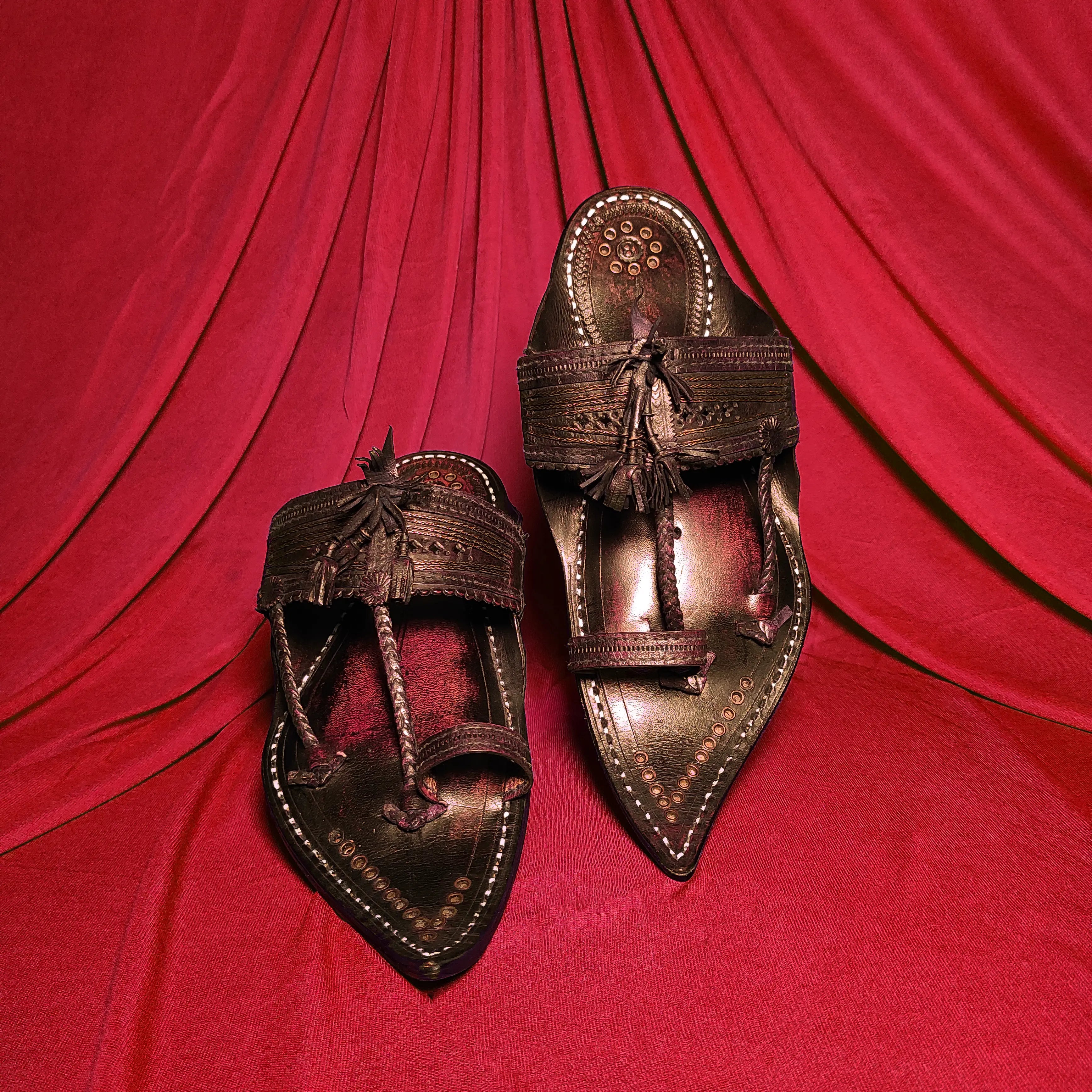 PAAYTAAN® - TOKWALI BLACK KAPSHI™