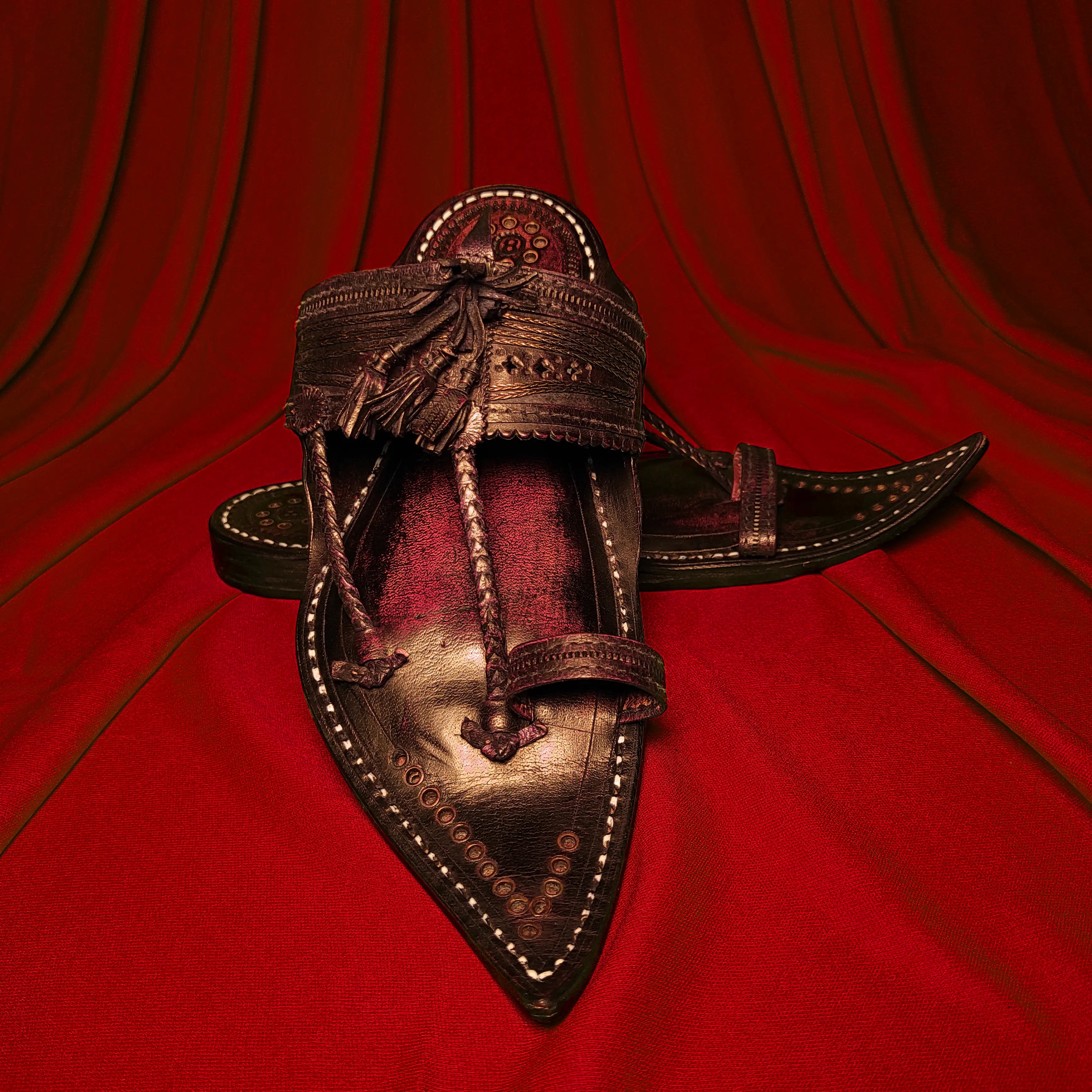 PAAYTAAN® - TOKWALI BLACK KAPSHI™