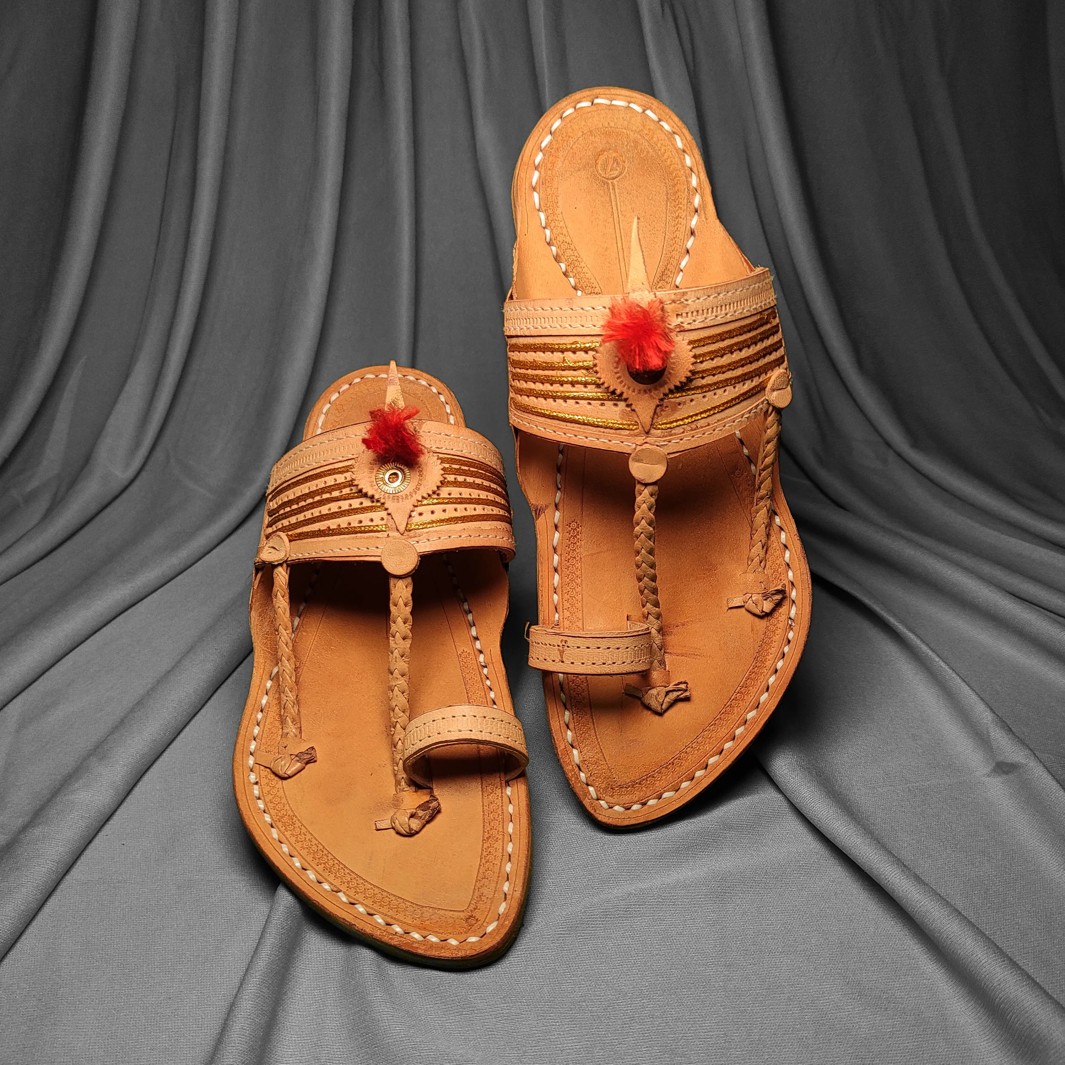 PAAYTAAN® - WHITE KAPSHI™